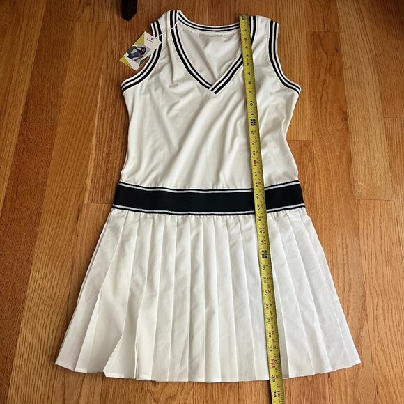 New Sleeveless VNeck Black White Sporty Tennis Dress by Halara Size M - Picture 8 of 11